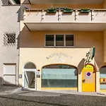 Town House 1 Und 2