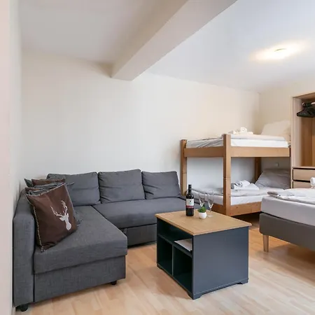 Town House 1 Und 2