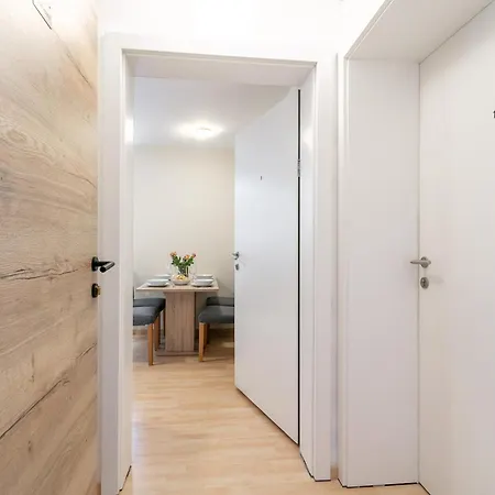 Town House 1 Und 2 شقة هوبفغراتن إم بريكسنتال