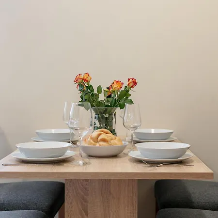 Town House 1 Und 2 Apartment *