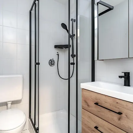 Town House 1 Und 2 Apartment *