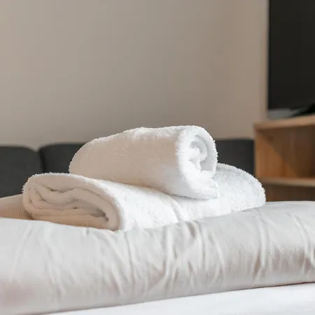 Town House 1 Und 2 Apartment *