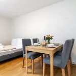 Town House 1 Und 2